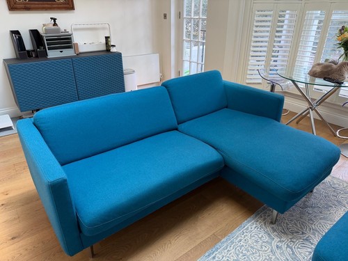 Boconcept sofa with pillows - boconcept,